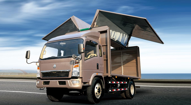 Howo Wing Van Cargo Truck