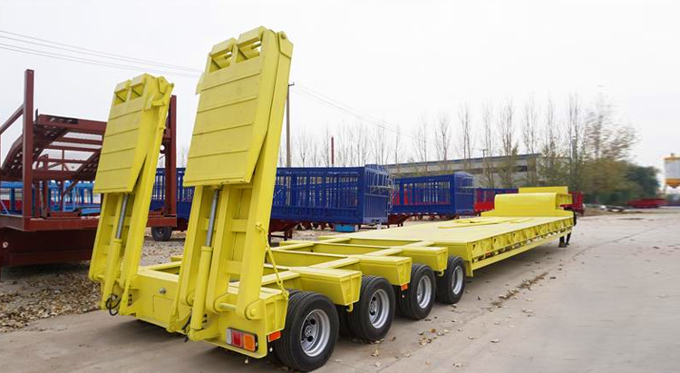 Sinotruck Low Bed Trailer Truck